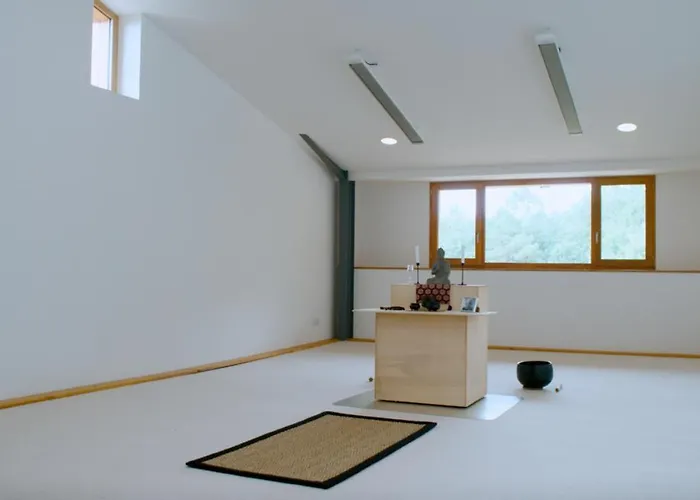 Nyaraló Théveny, Le Levant Saint-Astier