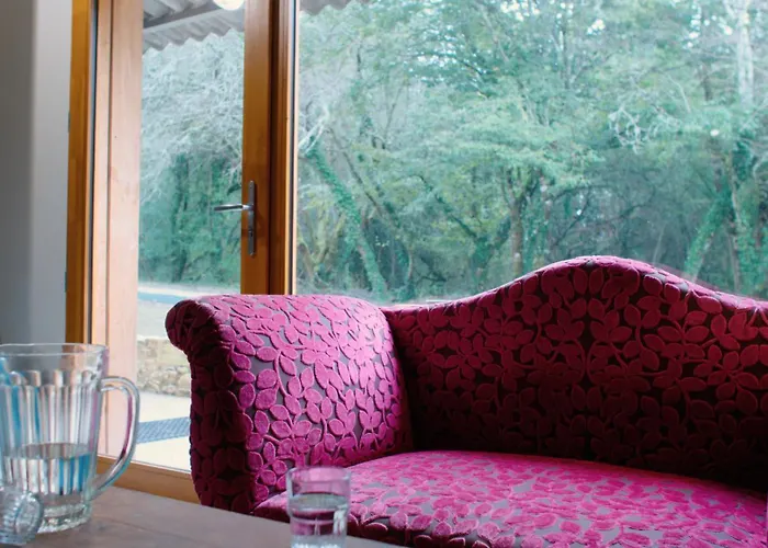 Théveny, Le Levant Nyaraló *