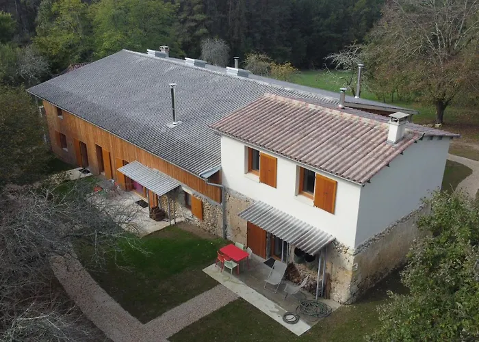 Théveny, Le Levant Nyaraló Saint-Astier